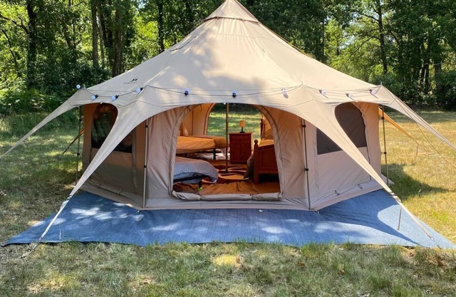 Relaxation tent