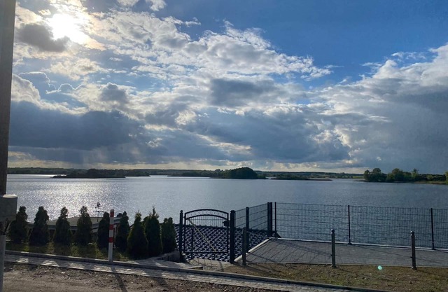 Relaxed vacation in the house by the lake