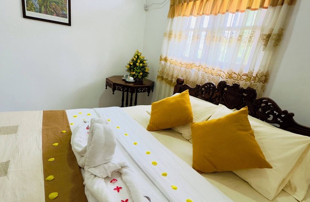 Relaxing 2BR Getaway/AC Room+ WiFi/Great Location Near Airport