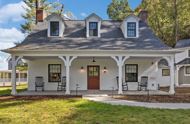 Relaxing 3 bedroom/2 Bath - Lake View - Great for Families/Golf/Corporate