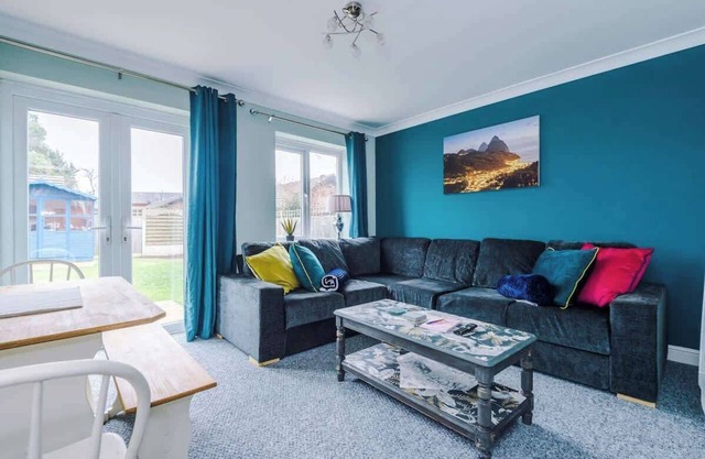 Relaxing 3 bedroom Chester Home with garden