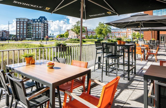 Relaxing Accommodation in Helmond with Onsite Dining and Playground Facilities