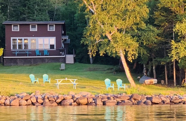 Relaxing Lakefront Getaway!