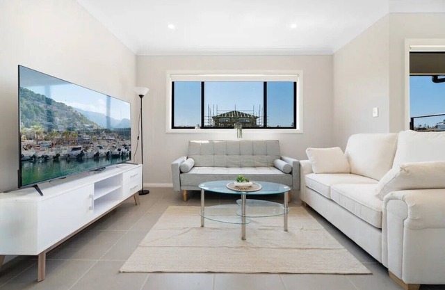 Relaxing Two-Level Retreat in Austral, NSW