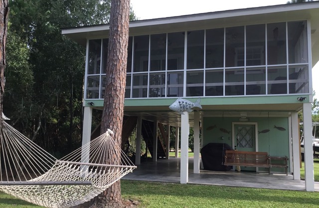 Relaxing Waterfront Getaway with Fenced in Pet Friendly Property
