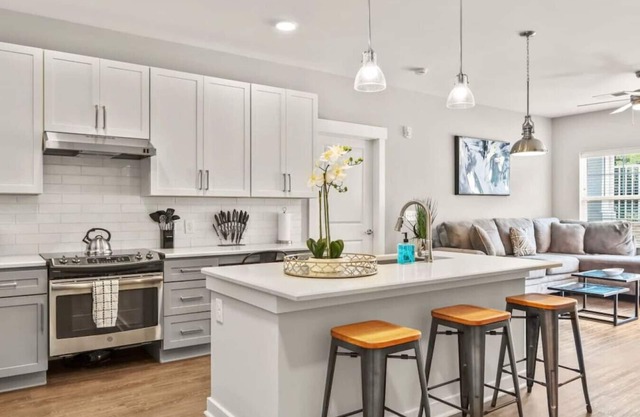 Reluxme | Gorgeous 2BR Condo in South Charlotte