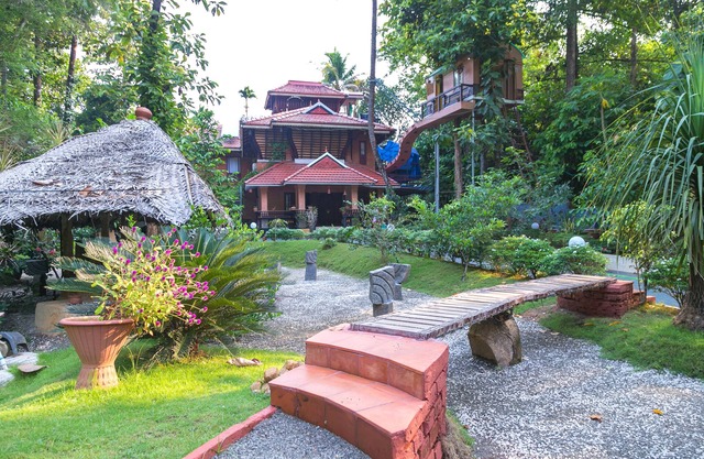 Reminiscence Ayurveda Yoga Retreat