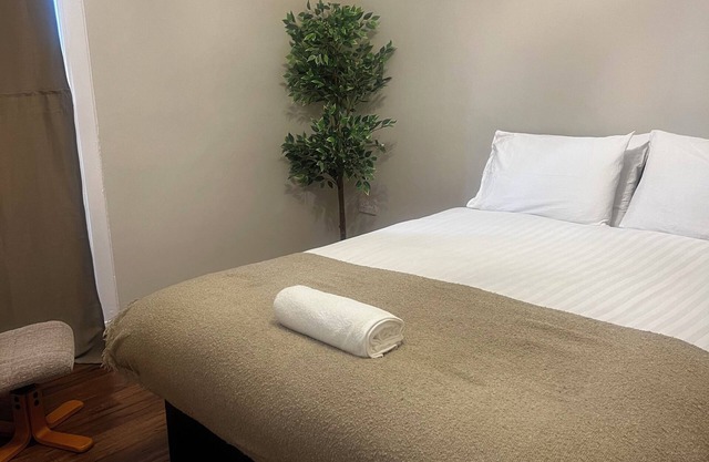 Remodelled One Bedroom Apartment in Gorgie