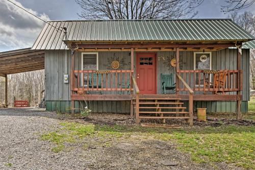 Remote Kentucky Cabin with Fire Pit and 2 Ponds