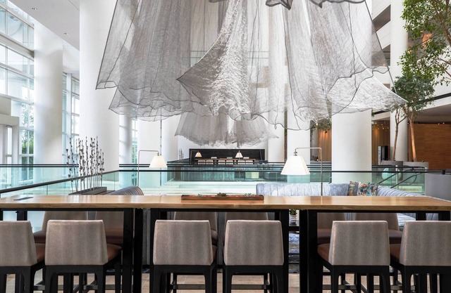 Renaissance Schaumburg Convention Center Hotel