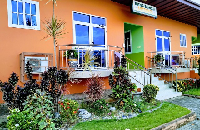Renajoe Exclusive Centre