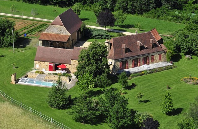 Renovated Farmhouse With Pool