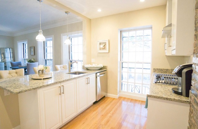 Renovated 2BR | 1.5BA on Charles St