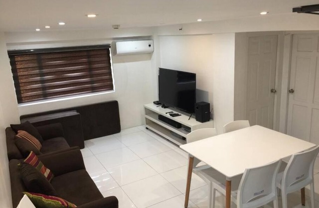 Renovated 2br 2tb Wifi/Netflix very near Mall QC