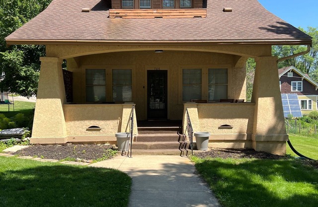 Renovated charmer in the heart of Decorah’s Park District