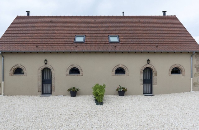 Renovated cottage with terrace, wood stove and Wifi in Chapeau