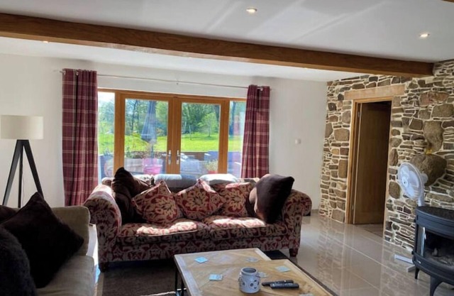 Renovated farmhouse in countryside settingnn