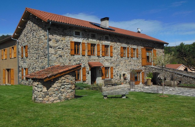 Renovated farmhouse on the banks of the Loire