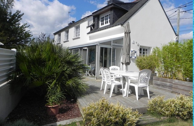 Renovated house, pleasant place to live, sea and countryside atmosphere
