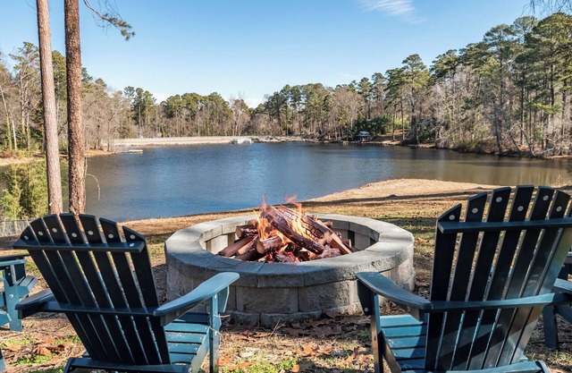 Renovated lakefront home, minutes to downtown Raleigh!