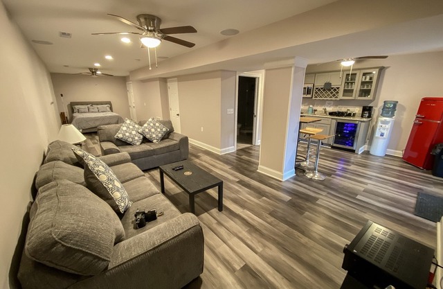 Renovated Mountain Basement Studio Near Wineries Breweries w/Laundry & Fire Pit