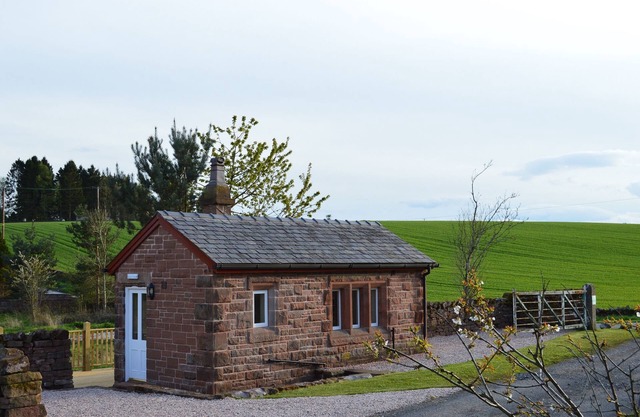 Renovated Railway Weigh Office In A Tranquil Location and perfect for Stargazing