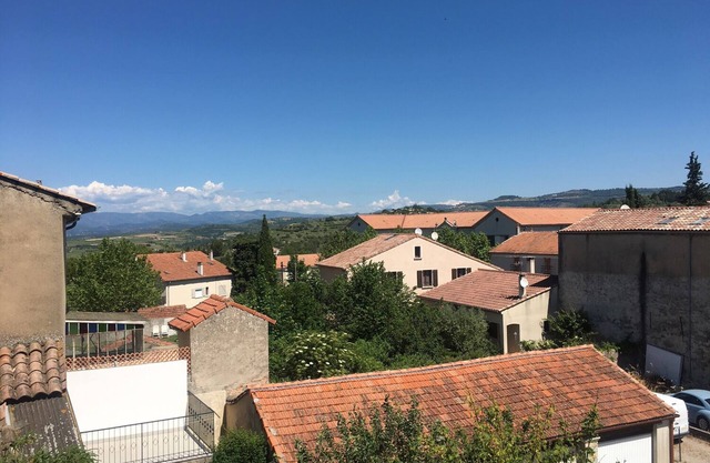 Rent character house in Ardèche in Villeneuve-de-Berg - sleeps 10