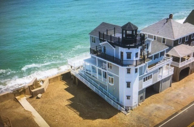 Rent entire exquisite former Inn & former Bed & Breakfast with 5 Beds & 6 Baths
