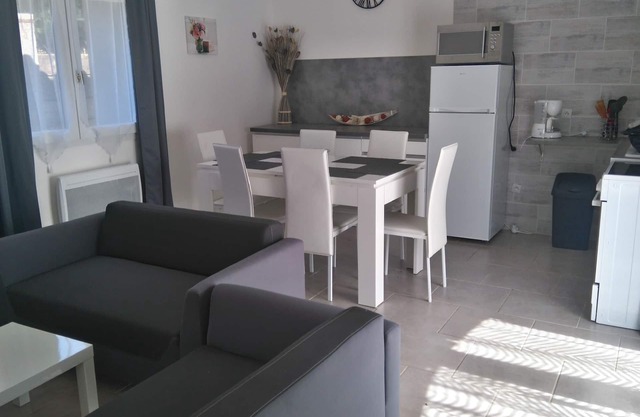 RENTAL DOMAINE DE LA BAUME - "LE MOULIN"