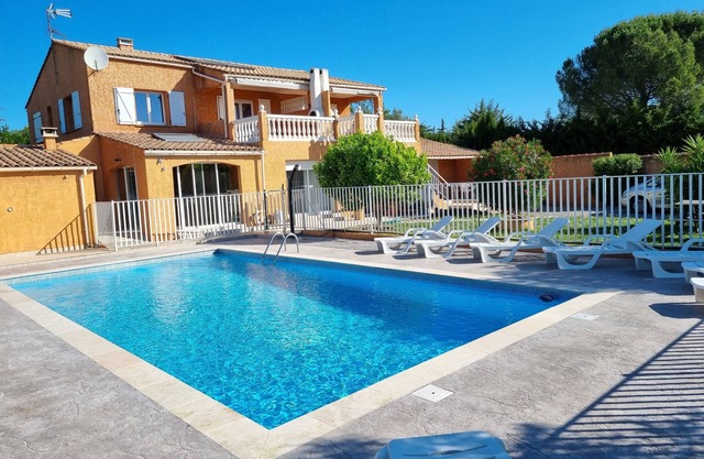 Rental of cottages in the Hérault, air-conditioned apartments, swimming pool, quiet