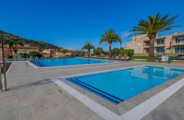 Rescator Resort 102 - Two Bedroom Resort, Sleeps 6