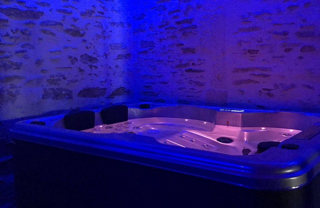 Residence with private spa The Lay of Calm. Spa area- jacuzzi hammam sauna