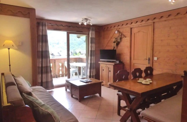 Residence Fermes De Meribel Daguet - Apartment 3 rooms 6 people in Méribel Village at the foot of the slopes with access to the indoor pool
