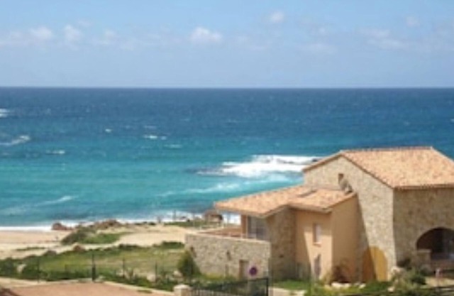 RESIDENCE FIORAVANTI 4 Apartment SEA VIEW - WATERFRONT 2-4 pers