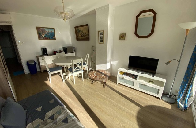 Residence in the heart of the Sablettes landscape park
