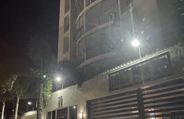 | Residential Tower with Pool and GYM + OFFERER. |