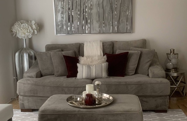 Resort luxury living . Fully furnished one bedroom Loft in Irvine
