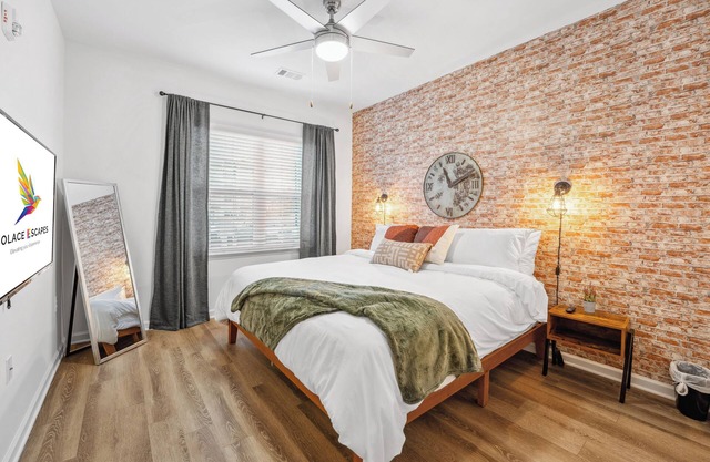 Resort Style Luxury 1st Floor ADA Accessible Apartment with Pool, Gym, and More!