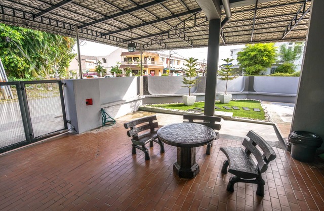 Rest & Relax 7 Rooms Ipoh Garden East