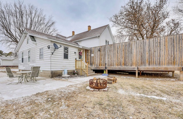 Restaurant On-Site: North Freedom Apt w/Yard!
