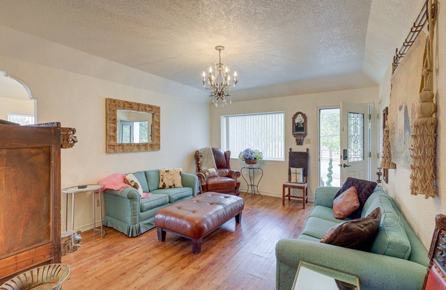 Retreat w/Pond Access & Views in Temple