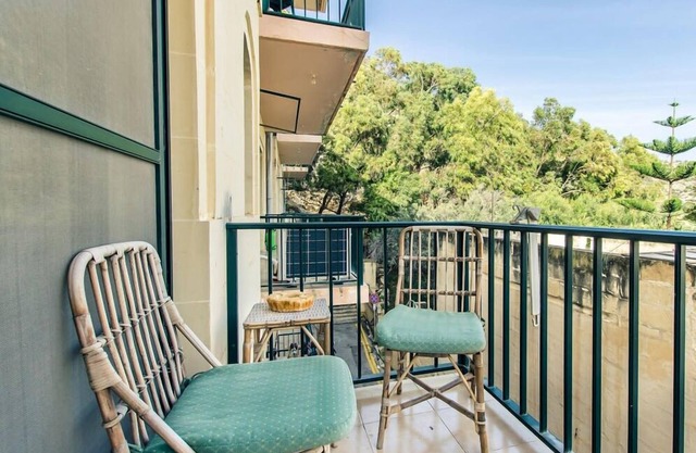 Retro Designer Homelike Apartment - close to beach