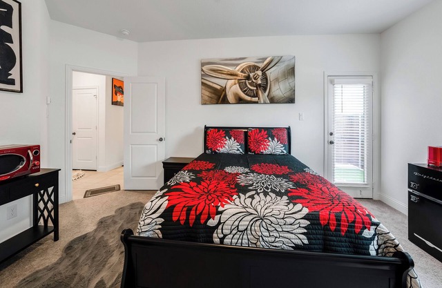 Retro-style hotel suite with garage & pet-friendly perks