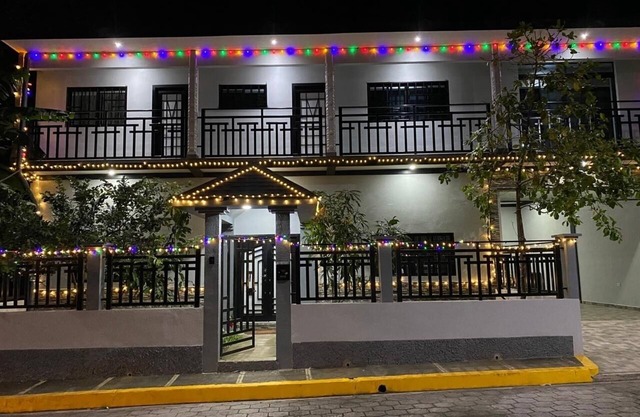 Reyes Casa Jardin San Miguel El Salvador