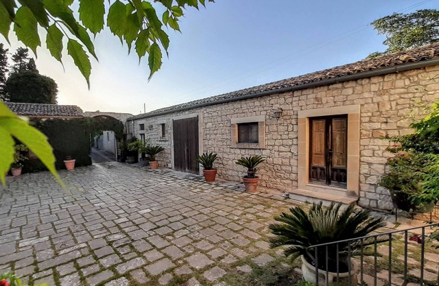 RG-F258-RSRG109DT - Villa de Leva - Casa Verde