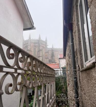 Ribeirinha Guesthouse