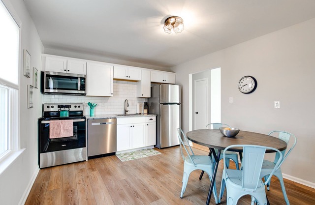 Richmond Gem whole house 3 BR fenced yard!n