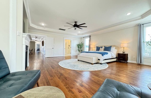 Richmond Ridge - 4BD/4.5BA and Garage