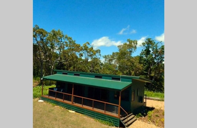 Ridge Cabin - Stunning Views - 5km From Neighbours