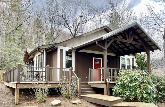 Ridgecrest Cabin Blowing Rock NC Mountain views